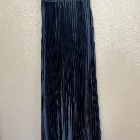 NWOT Exceptional Drama Navy Blue Satin Lace-Up Pleated Maxi Dress - Picture 11 of 11